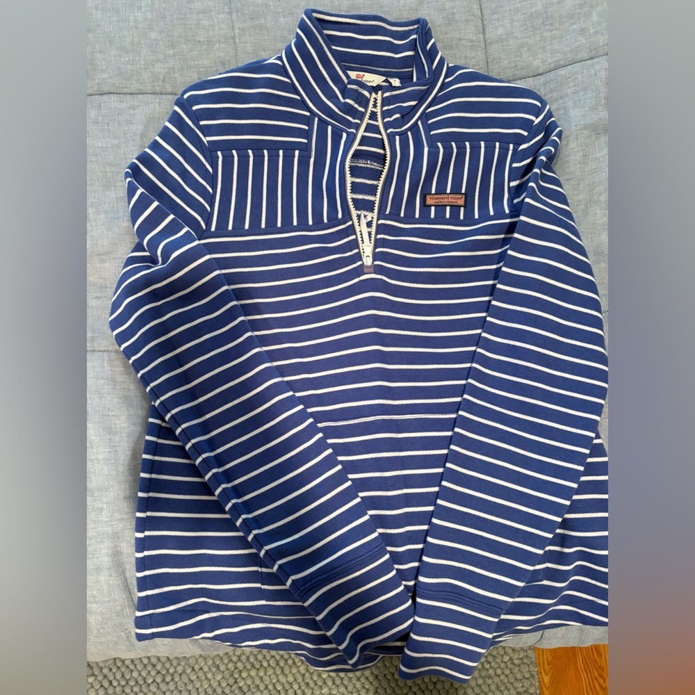 Vineyard Vines Blue/White Striped Sweatshirt Like Material Pullover Sz Small EUC